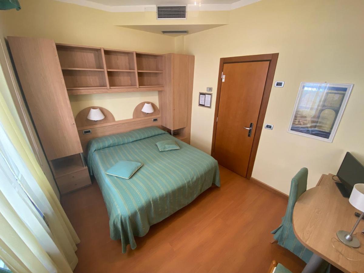 Hotel Zurigo Varazze Exteriér fotografie